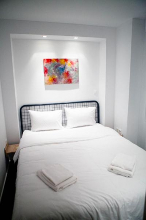 Warm & Trendy Apartment
